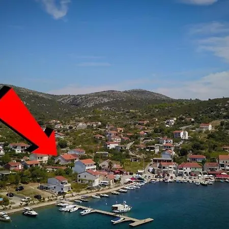 Kuca Pazanin Vinisce