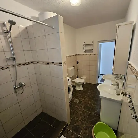 Kuca Pazanin Vinisce