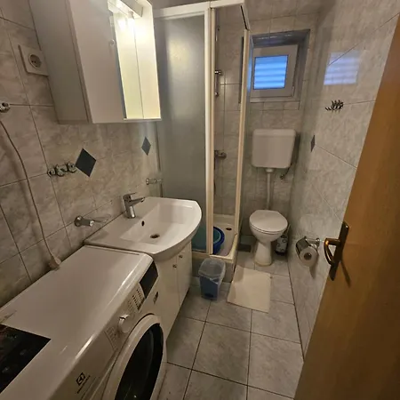 Holiday home Kuca Pazanin Vinisce